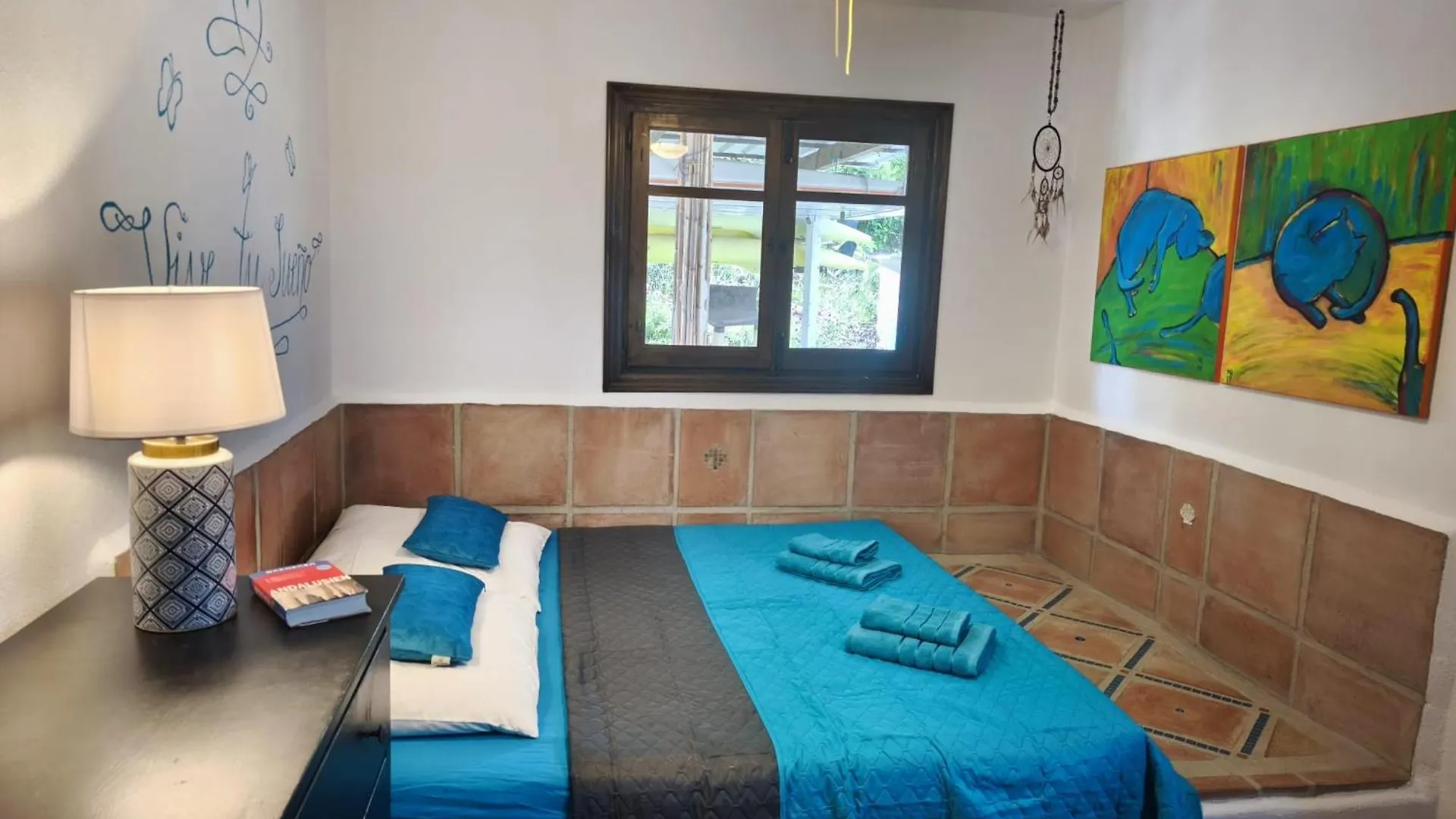 Holiday home Kuenstlerhaus Finca Madreselva Mit Atemberaubenden Weitblick Mit Infinitypool, Kleinen Teichen Und Vielen Sitzplaetzen In Tolox Malaga Im Nationalpark Sierra De Las Nieves, Ideal Fuer Entspannung, Aber Auch Zum Wandern